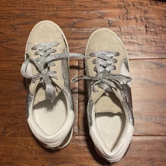 Sparkle Star Sneakers - Picture 2 of 5